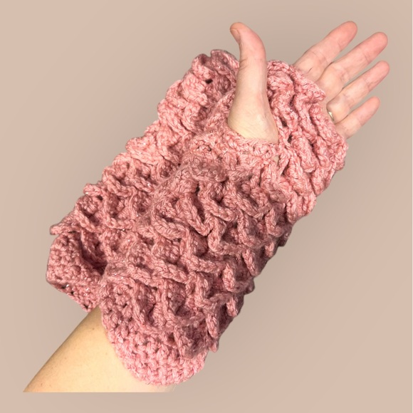 Crochet Dragon Scale Fingerless Mittens - Red Heart Metallics Rose - Picture 7 of 14